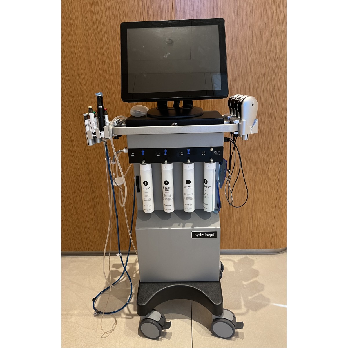 Hydrafacial MD Elite rok 2019 Używany Różny sprzęt  Hydra