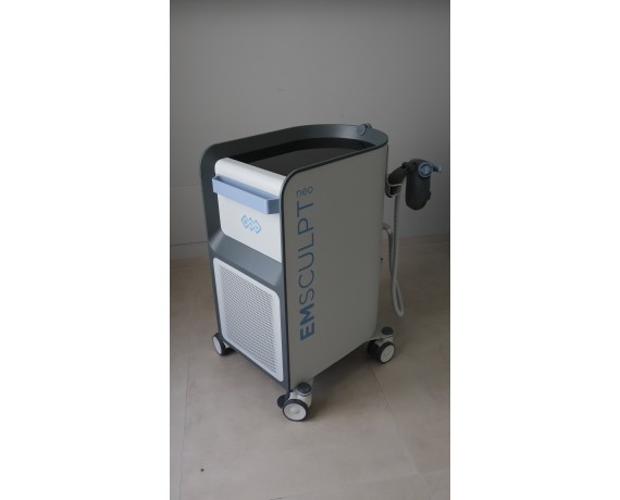 BTL EMSculpt Neo usado, ano 2024 Equipamentos diversos  EMSCULPT