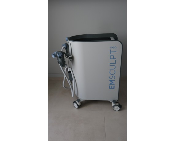 BTL EMSculpt Neo, gebraucht, Baujahr 2024 Verschiedene Ausrüstung  EMSCULPT