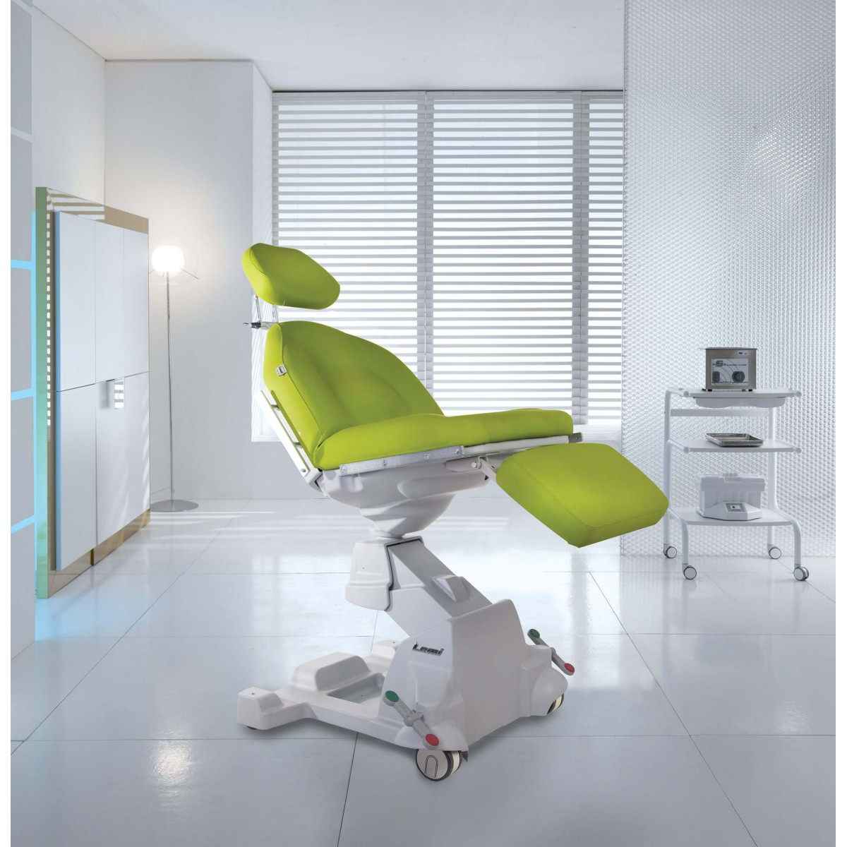 Dentamed Move: sillón médico eléctrico con ruedas para odontología, diagnóstico, otorrinolaringología y oftalmología. Sillone...